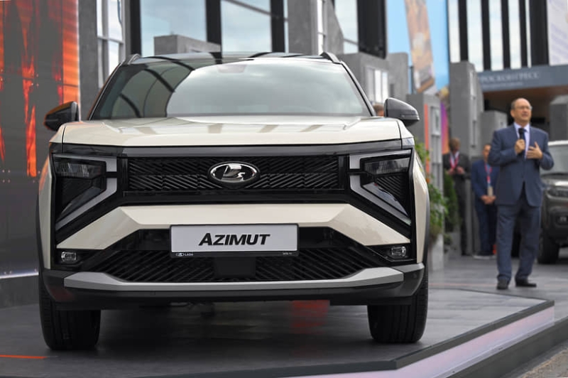 Lada выезжает на Azimut