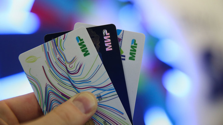 НБКИ: в нобяре-2025 выдача новых кредиток упала на 16,3% — Новости на Вести.ru