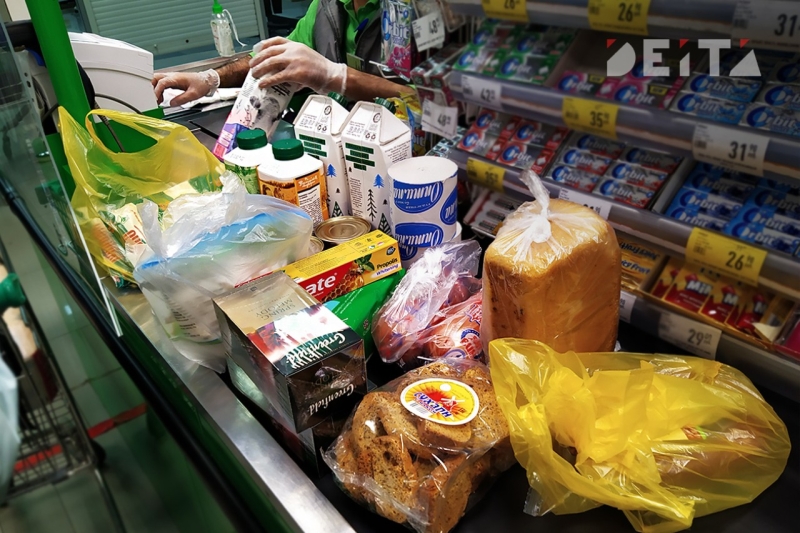 Какие продукты в июле начнут исчезать с полок магазинов